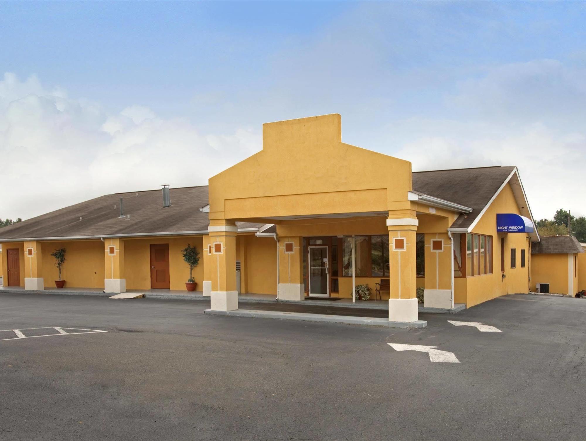 Governors Inn Shelby Buitenkant foto