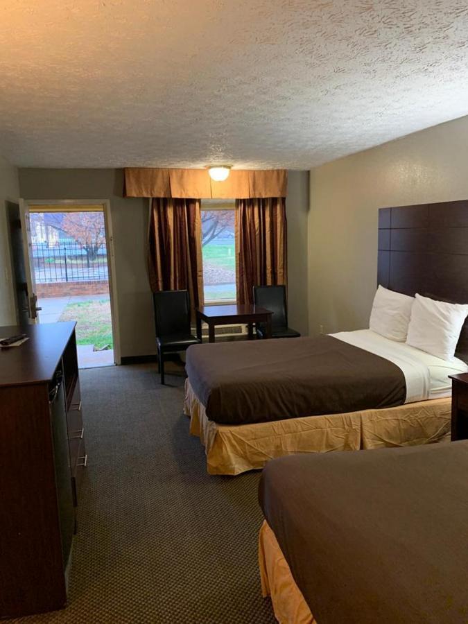 Governors Inn Shelby Buitenkant foto